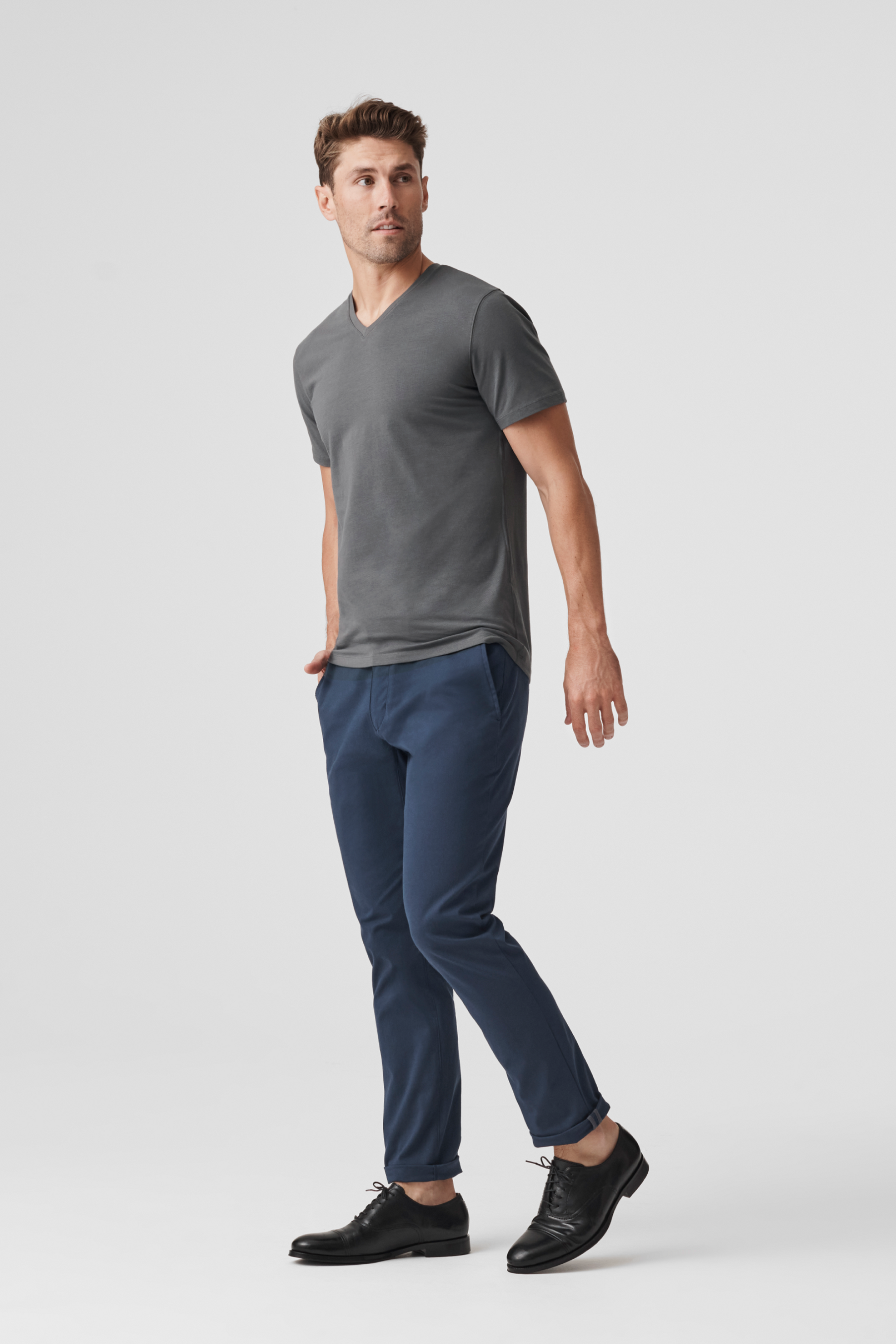 SILVER v-Neck T-Shirt Man Side